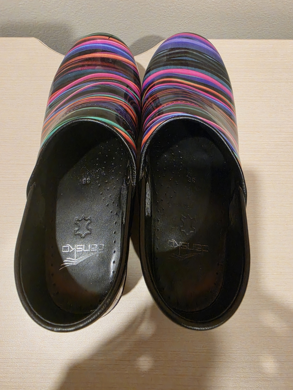 Dansko Professional Clogs 38 Multicolor Stripe Patent Leather Comfort Shoes - Picture 5 of 9